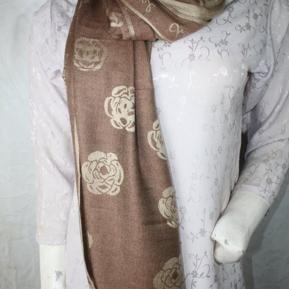 Authentic Chanel Scarf wrap stole 65% Cashmere 35% Silk Brown Used - Picture 10 of 10